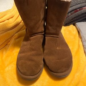 Bailey Bow Ugg size 9